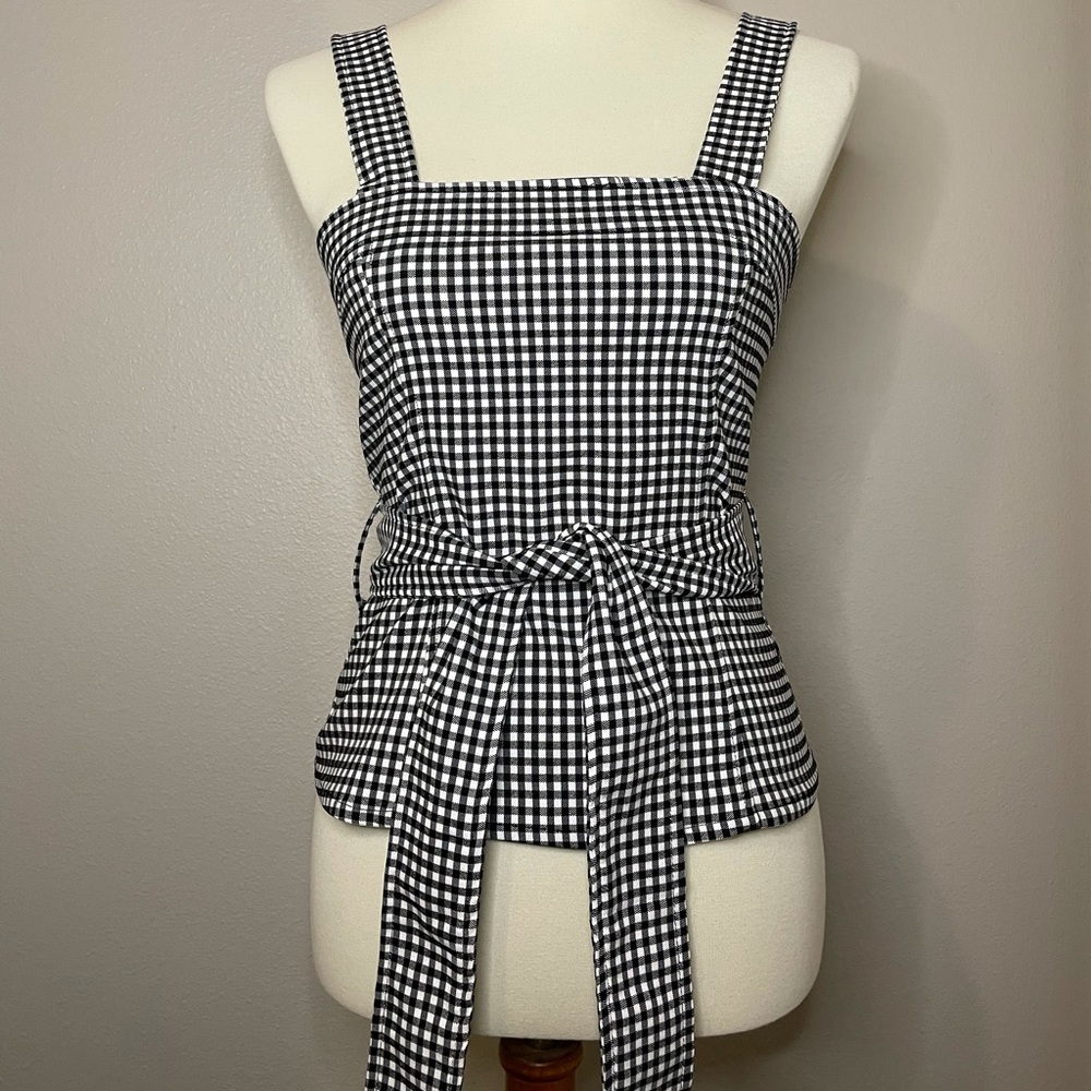 Houndstooth print top with belt